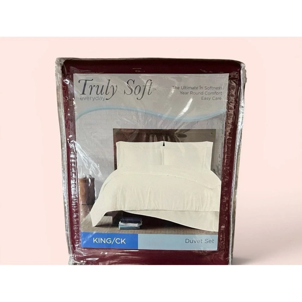 Truly Soft Everyday King CK 3 Piece Duvet Set Burgundy 104 x 90 2 Shams 20 x 36